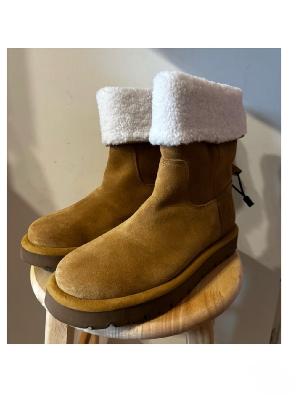 NWT Zara Suede Leather & Fleece Boots